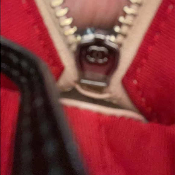 Medium Gabrielle Chanel - Picture 6 of 7